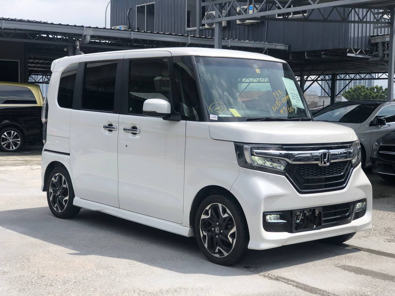 HONDA N BOX 660 GL CUSTOM TURBO